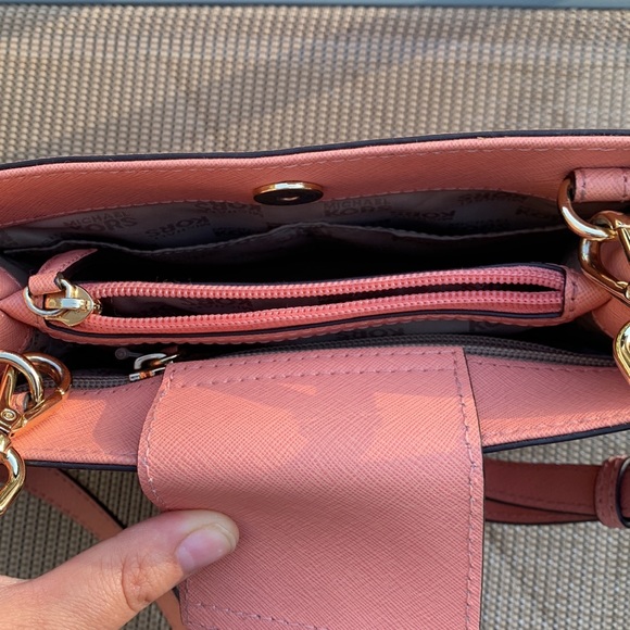Michael Kors Hailee Crossbody Bag Peach - Picture 4 of 5
